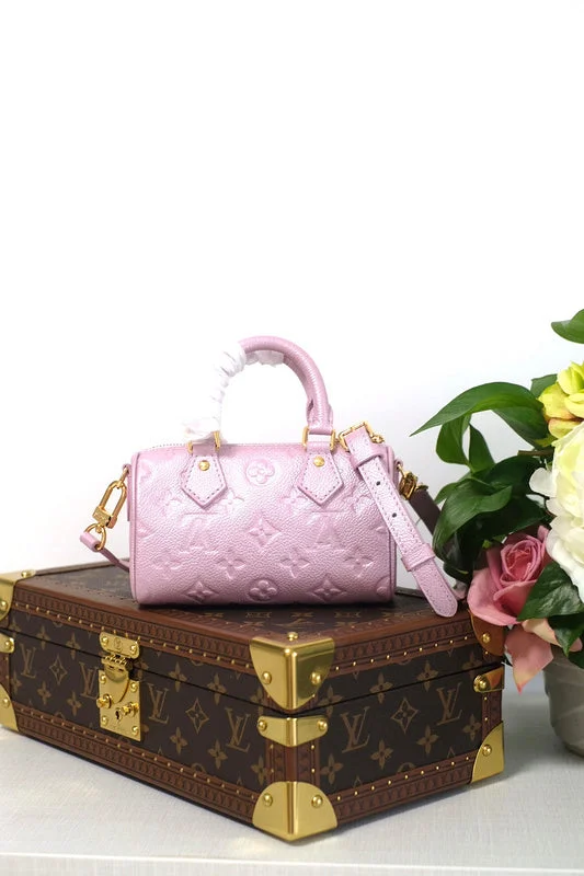 Ladies Louis Vuitton Capucines bags with a detachable shoulder strapBoldCollect - LOUIS VUITTON Bags - 352