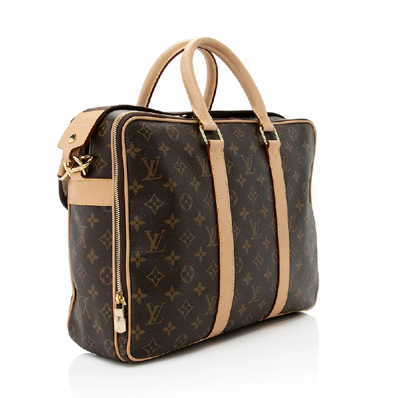 Louis Vuitton bags with a snap - button closure and a decorative charm for styleLouis Vuitton Monogram Canvas Icare Weekender (18781)