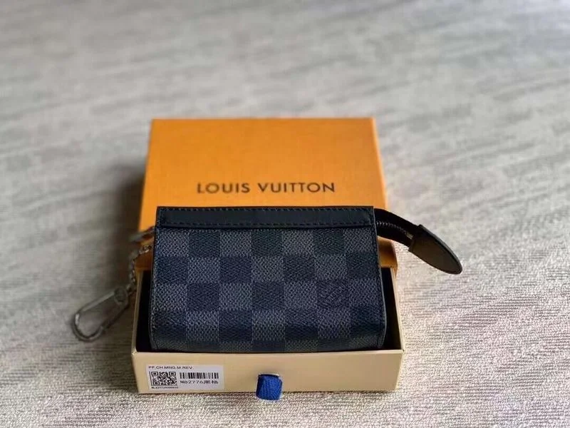 Louis Vuitton bags with a front - zip pocket for small items like keysBoldCollect - LOUIS VUITTON BAGS - 371