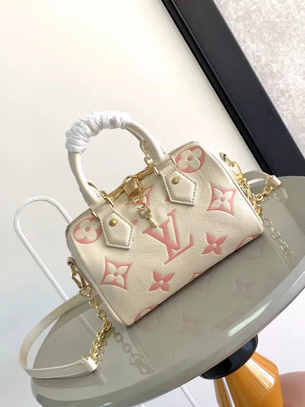 Ladies Louis Vuitton Petite Malle bags with a star - shaped charm for cutenessBoldCollect - LOUIS VUITTON Bags - 382