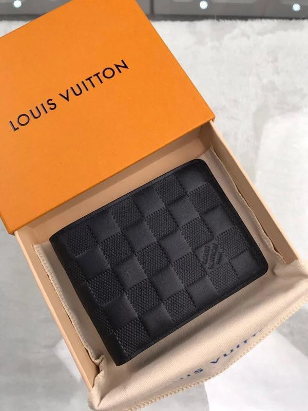 Louis Vuitton bags with a magnetic snap closure for easy accessBoldCollect - LOUIS VUITTON BAGS - 3084