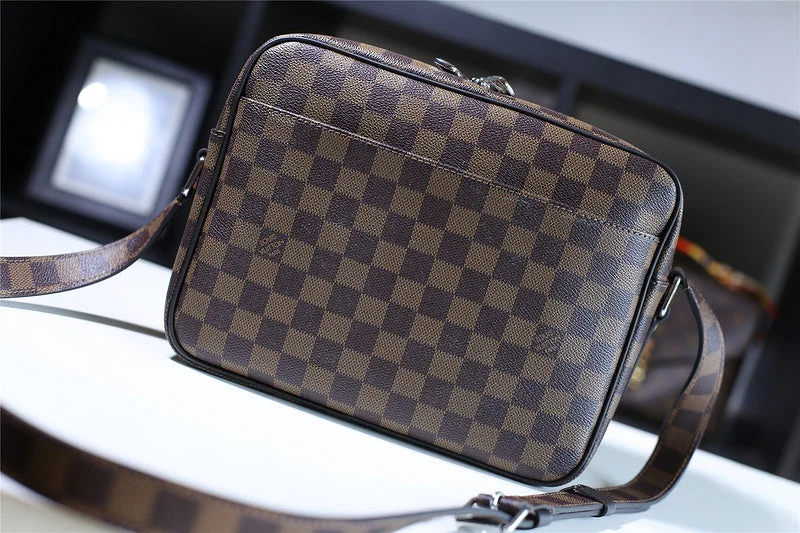 Louis Vuitton bags with a zippered interior pocket for better organizationFranco Shops - Louis Vuittons  - 10367