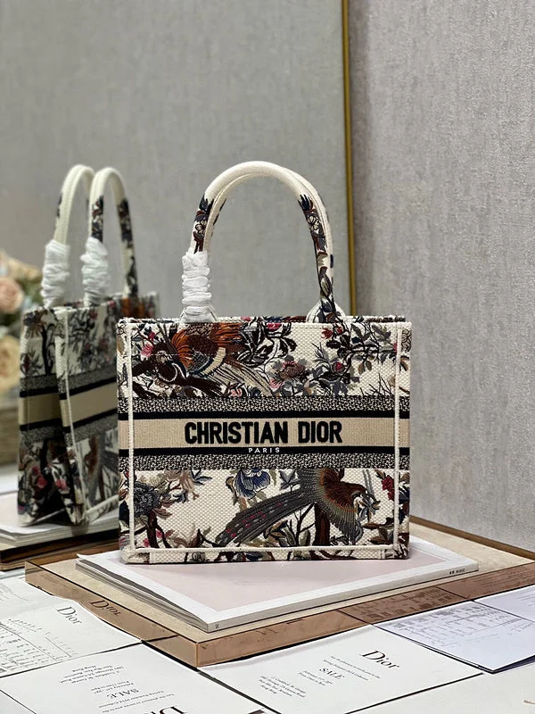 Christian Dior Saddle bags with a distressed leather finishBC - Dior Bags - 1921