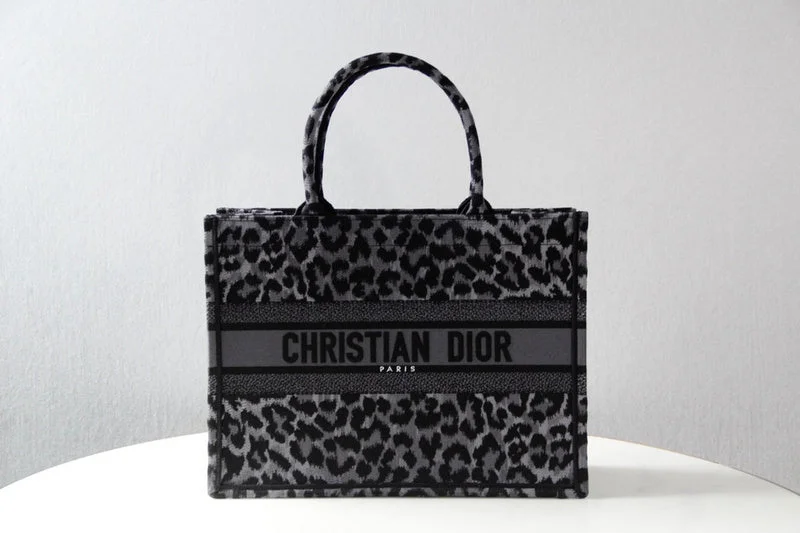 Christian Dior bags with a quilted pattern and gold - toned hardwareChristian Dior Bags - 5768