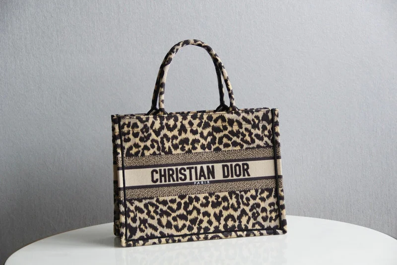 Christian Dior Saddle bags with a studded trim for a bold lookChristian Dior Bags - 5780