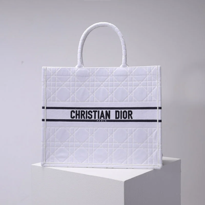 Trendsetting Christian Dior crossbody bags with a colorful strapChristian Dior Bags - 5794