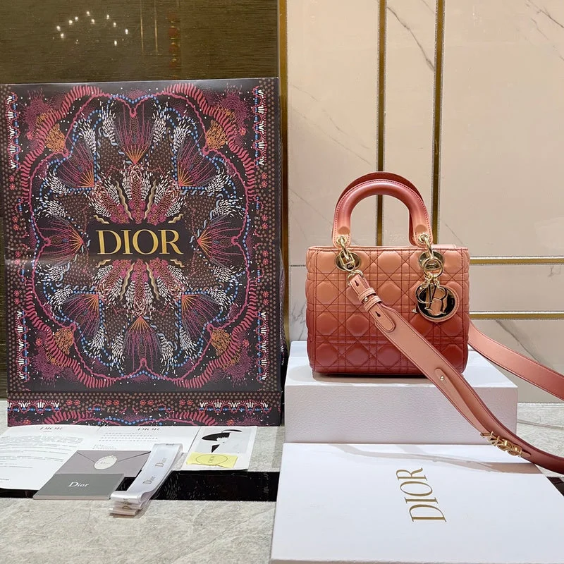 Fashion - forward Christian Dior tote bags for the modern womanChristian Dior Bags - 5971