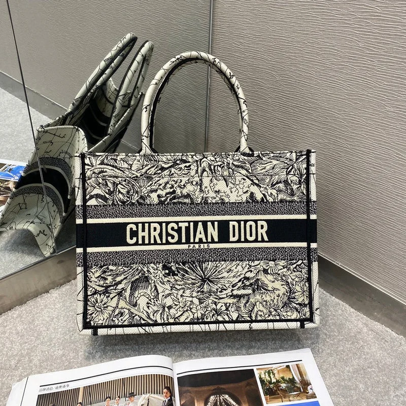 Christian Dior handbags with a removable shoulder strap for versatilityChristian Dior Bags - 5996