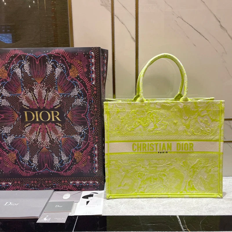 High - fashion Christian Dior bags with a geometric patternChristian Dior Bags - 6004