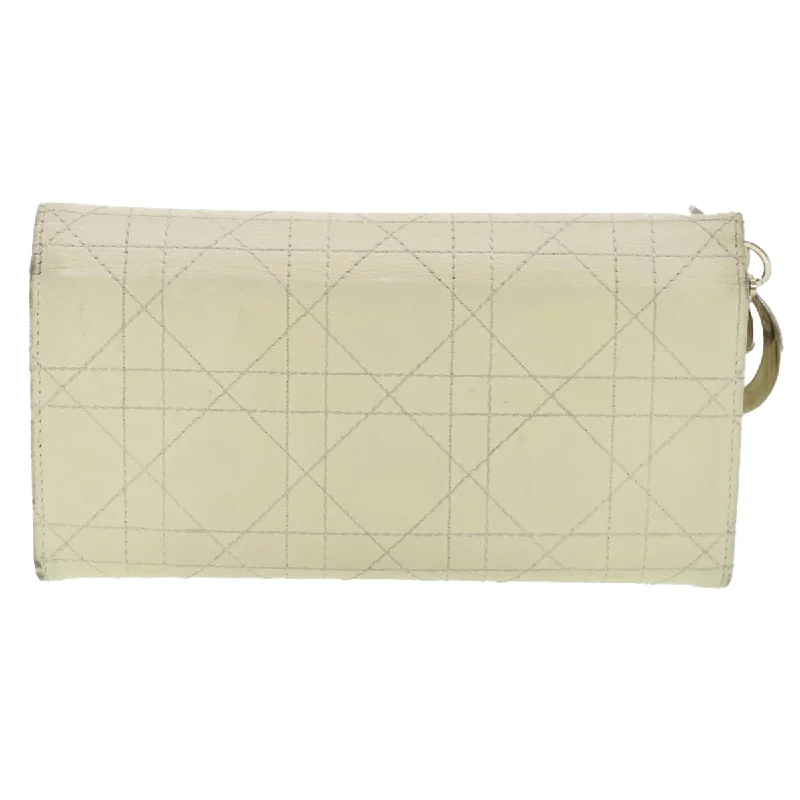 High - fashion Christian Dior bags with a geometric patternCHRISTIAN DIOR Lady Dior Canage Wallet Leather White Auth bs4708