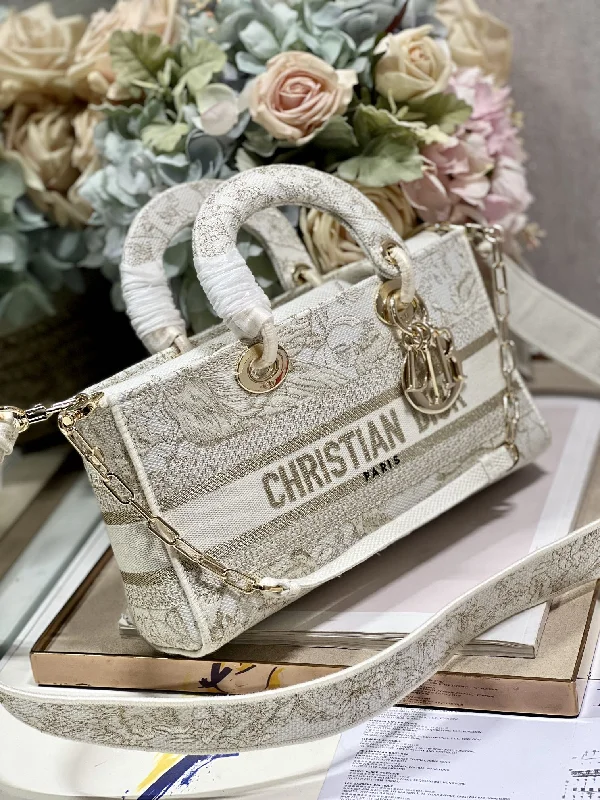 Christian Dior bags with a detachable coin purse insideChristian Dior - Luxury Bags  136