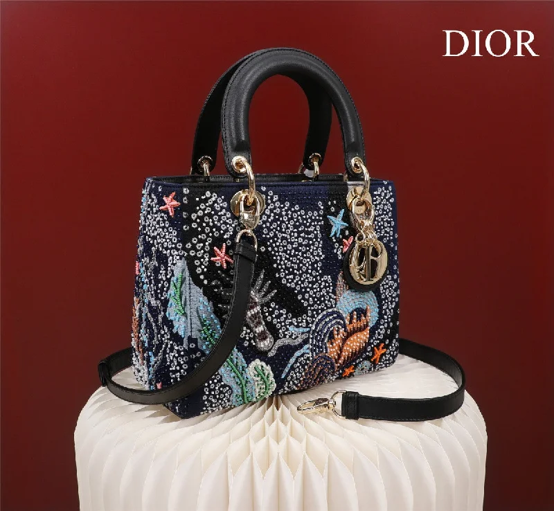 Christian Dior handbags with a removable shoulder strap for versatilityChristian Dior - Luxury Bags  184